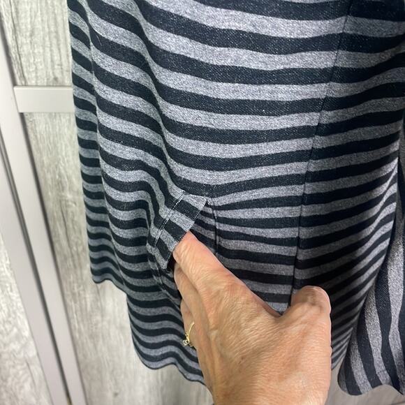 Talbots black/gray striped 3/4 sleeve turtleneck top women's P - Picture 3 of 12